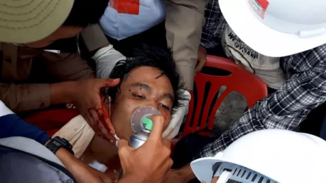 Myanmar Makin Ambyar, Militer Tak Segan Tembak Maut Kepala Warga - GenPI.co
