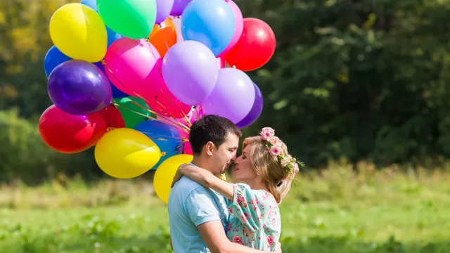 3 Zodiak Hari Ini Dapat Kejutan Cinta, Gebetan Beri Isyarat, Guys - GenPI.co