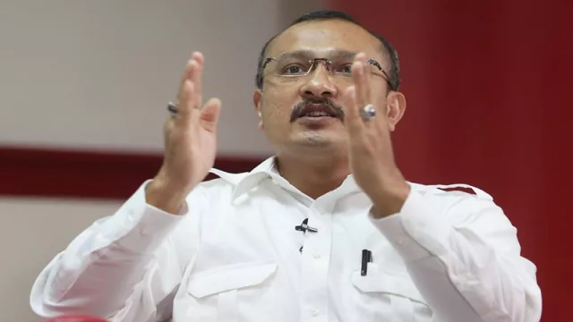 Ferdinand Tahu Rekam Jejak Listyo Sigit, Calon Kapolri Nonmuslim - GenPI.co