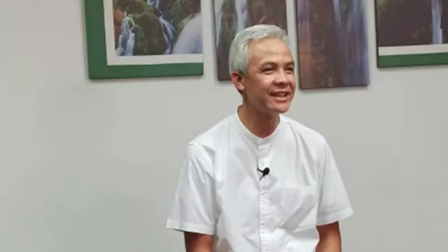 Ganjar Pranowo Dicuekin PDIP, Pengamat: Berani Pindah Partai? - GenPI.co Ganjar Pranowo Dicuekin PDIP, Pengamat: Berani Pindah Partai? - GenPI.co