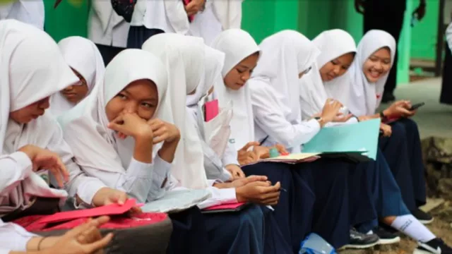 Hari Pendidikan Nasional, Kumpulan Ucapan Selamat Hardiknas 2021 - GenPI.co