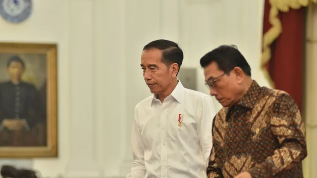 Manuver Maut Moeldoko Tak Diketahui Jokowi, Marcus Mietzner Kaget - GenPI.co