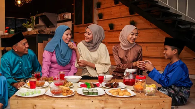 4 Tips Mengabadikan Momen Ramadan 2021 Bersama Keluarga - GenPI.co