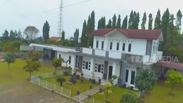 Intip Mewahnya Rumah Irene Sukandar, Isinya Serba Catur - GenPI.co