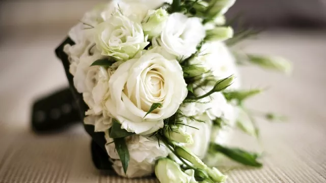 Makna 3 Jenis Bunga Dalam Pernikahan Sakral Adat Jawa - GenPI.co