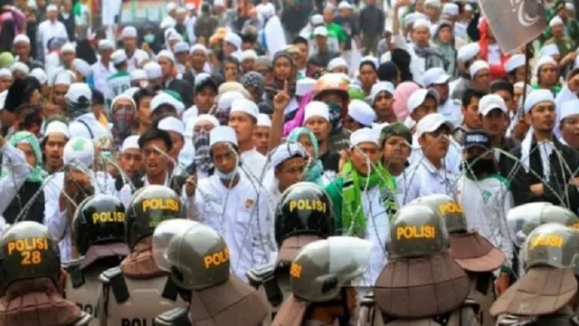 Kuasa Hukum HRS Mengamuk, Borok Unlawfull Killing Polisi Menganga - GenPI.co