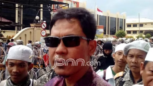 Munarman Eks FPI Serang Balik Denny Siregar, Skakmat! - GenPI.co