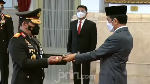 Pak Kapolri, Berani Tangkap Presiden Jokowi Nggak? - GenPI.co