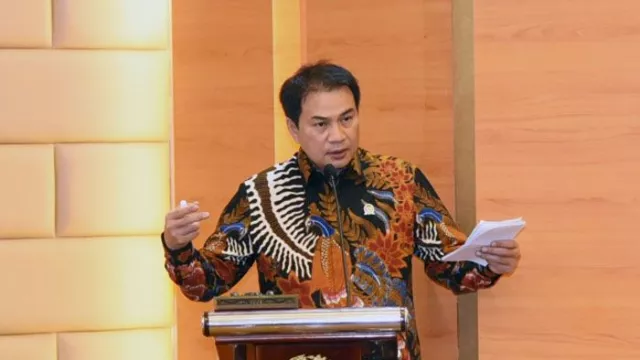 Azis Syamsuddin Licin dan Sulit Ditangkap, Rekam Jejaknya... - GenPI.co