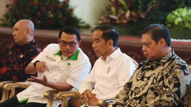 Jokowi Memang Mumpuni, Moeldoko Langsung Pasang Badan - GenPI.co