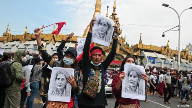 Dunia Mana Suaranya? Demonstran Myanmar Tewas Tertembak di Kepala - GenPI.co