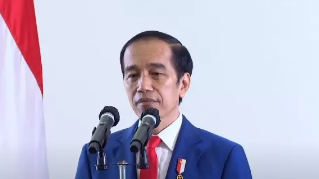 Pesan Jokowi ke Lulusan IPDN: Kita Perlu Cara Kerja Baru - GenPI.co