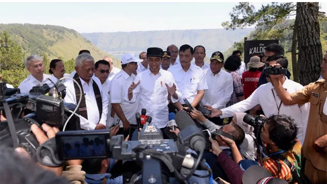 Jokowi Tak Ingin Buru-buru Menentukan Lokasi Ibu Kota Baru - GenPI.co Jokowi Tak Ingin Buru-buru Menentukan Lokasi Ibu Kota Baru - GenPI.co
