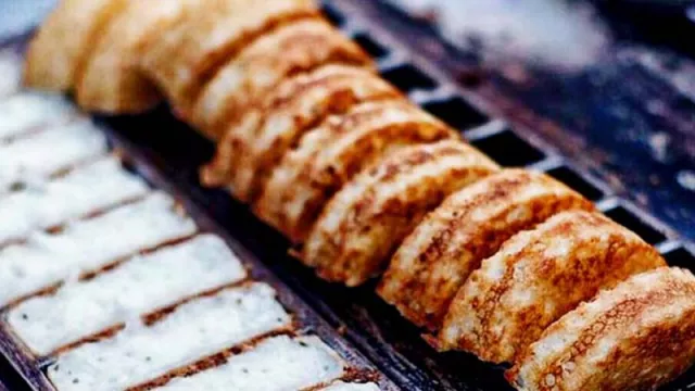 Resep Simpel Kue Pancong, Cocok untuk Camilan di Akhir Pekan - GenPI.co Resep Simpel Kue Pancong, Cocok untuk Camilan di Akhir Pekan - GenPI.co