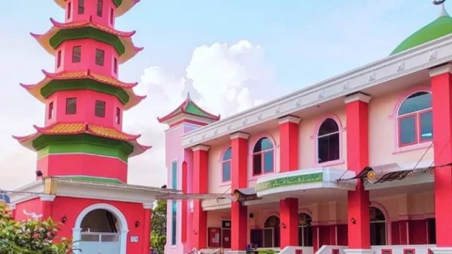 Uniknya, Bangunan Masjid Bernuasa Tiongkok di Palembang - GenPI.co