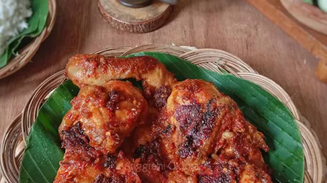 Bikin Ayam Bakar Taliwang Khas Lombok yang Lezat, Nih Resepnya! - GenPI.co