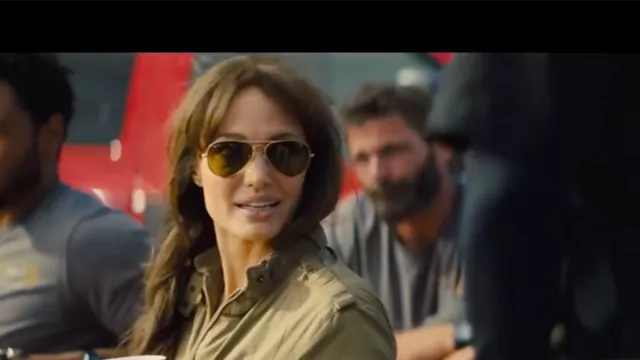 Wow, Angelina Jolie Jadi Pemadam Kebakaran di Film Terbarunya! - GenPI.co