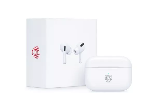 Apple Rilis AirPods Pro Edisi Imlek, Lucu Ada Logo Kerbaunya! - GenPI.co