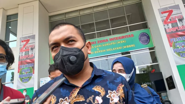 Strategi Aziz Yanuar Terkait Munarman, Ini Langkah Pertamanya! - GenPI.co