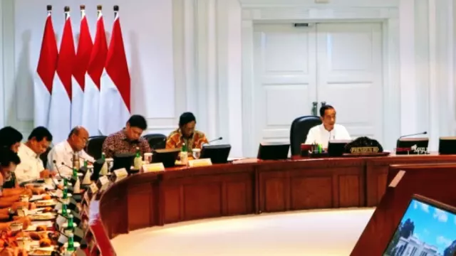 Titah Jokowi ke Menhan Prabowo: Hentikan Belanja Orientasi Proyek - GenPI.co