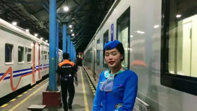 Kereta Api Telat, Ada Kompensasi untuk Penumpang - GenPI.co