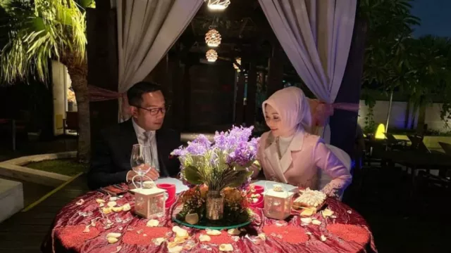 Romeo Juliet, Ridwan Kamil dan Istri Dinner Sambil Pegang Tangan - GenPI.co