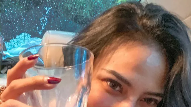 Vanessa Angel Ngajak Minum Susu, Netizen Jadi Malu-Malu - GenPI.co Vanessa Angel Ngajak Minum Susu, Netizen Jadi Malu-Malu - GenPI.co