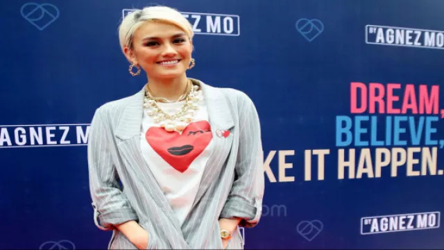 Agnez Mo Dinner Bareng Raphael Maitimo, Netizen Bilang Begini - GenPI.co