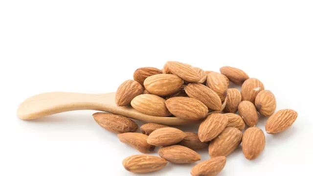 Jarang Diketahui, Ini 4 Kebaikan Kacang Almond untuk Kesehatan - GenPI.co