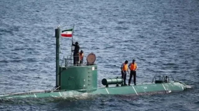 Manuver Bahaya! Kapal Selam Pembelah Bumi Iran Mulai Diparkir - GenPI.co