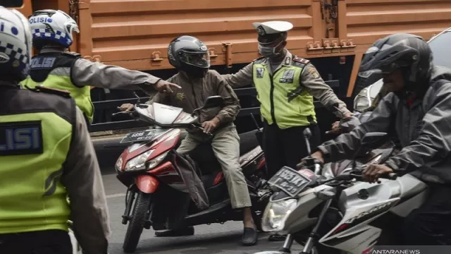 Wow, Razia Kendaraan Samsat Jakarta Dapat Pemasukan Rp 30 Juta - GenPI.co