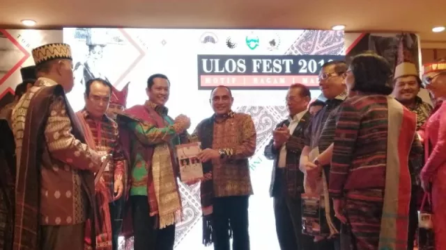 Ulos Fest 2019 Resmi Dibuka, Pencinta Kain Ulos Wajib Mampir - GenPI.co