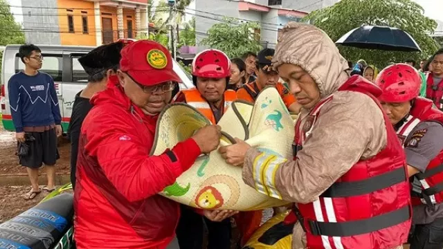 Korban Banjir Berjatuhan, BNPB: 30 Meninggal, 31 Ribu Mengungsi - GenPI.co