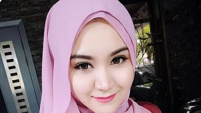 Wajah Bebas Minyak Seharian dengan Bedak Maybelline Fit Me! - GenPI.co