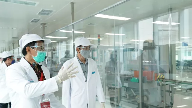 Presiden Jokowi Minta Bio Farma untuk Produksi 250 Juta Vaksin - GenPI.co
