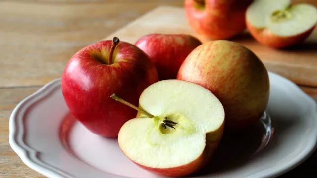 Jaga Kesehatan Paru-Paru dari Polusi dengan Rutin Konsumsi Apel - GenPI.co