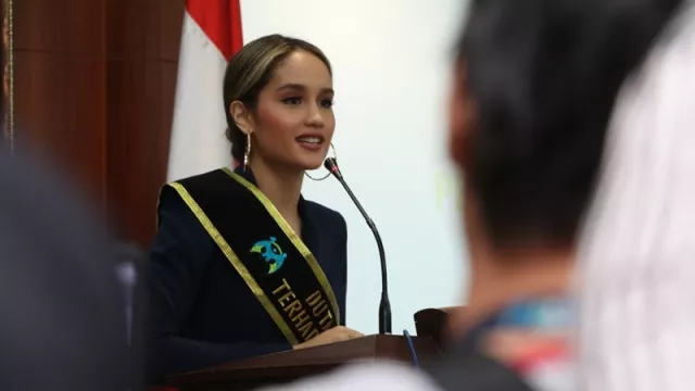 Cinta Laura: Harus Berani Lapor Agar Tak Jadi Korban Kekerasan - GenPI.co