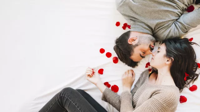 Penelitian: Pasangan Utarakan Kata Cinta Setiap Setahun Sekali - GenPI.co