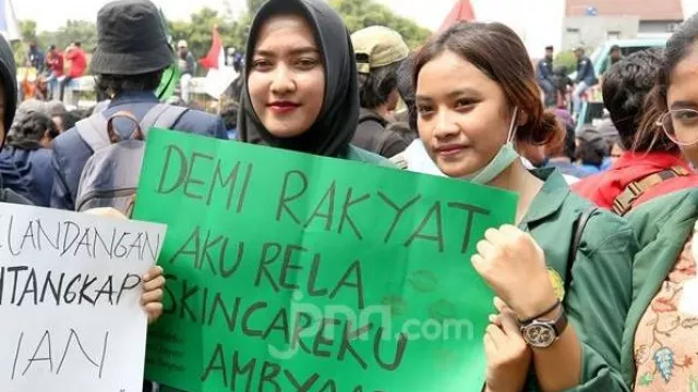Mahasiswa Salah Alamat Jika Lakukan Demo Besar-besaran di DPR - GenPI.co