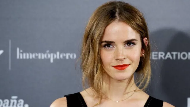 Tak Ambil Pusing, Emma Watson Belum Mau Cari Pasangan - GenPI.co