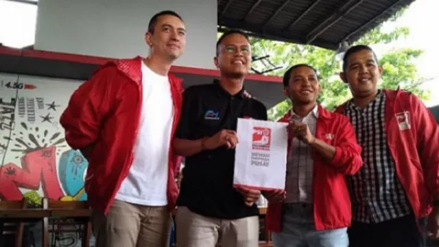 Faldo Maldini Loncat ke PSI, Politikus PAN: Apa Hebatnya Dia - GenPI.co Faldo Maldini Loncat ke PSI, Politikus PAN: Apa Hebatnya Dia - GenPI.co