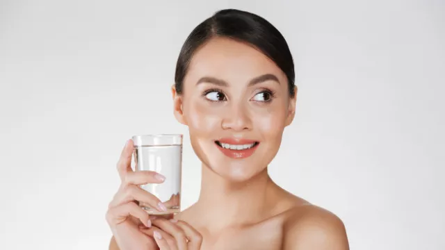 Agar Muka Tak Cepat Tua, Ikuti Trik Ini - GenPI.co