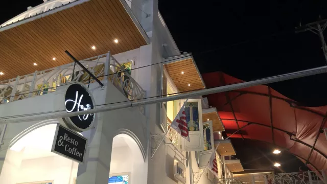 Kongko di Honje Resto, Kafe Dengan Pemandangan Tugu Jogja - GenPI.co