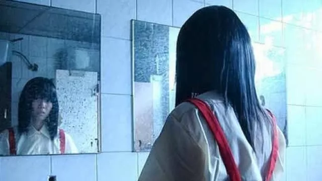 Cerita Horor: Hantu Wanita di Toilet Kantorku - GenPI.co