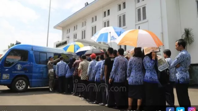 Kepala BKN: Honorer Wajib Tes Jika Mau Jadi PNS dan PPPK - GenPI.co