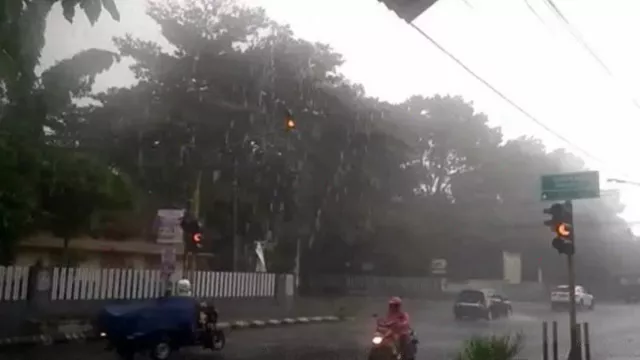 Prakiraan Cuaca Hari Ini, Beberapa Wilayah Berpotensi Hujan Lebat - GenPI.co