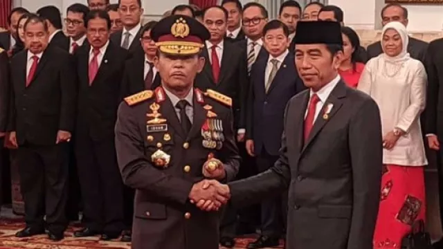 Kapolri Jenderal Idham Azis Tiba-tiba Minta Maaf... - GenPI.co