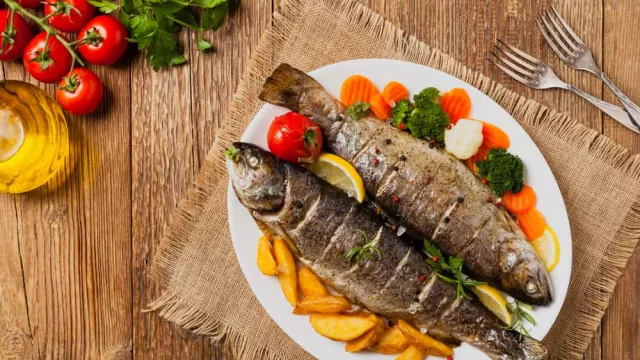 3 Cara Memasak Ikan agar Kandungan Nutrisinya Tetap Terjaga - GenPI.co