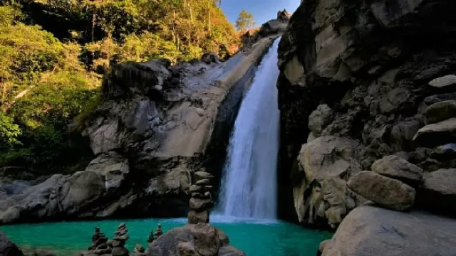 Indahnya Air Terjun Mangku Sakti di Lombok - GenPI.co
