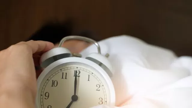 Sering Snooze Alarm Ternyata Berdampak Buruk Loh! - GenPI.co